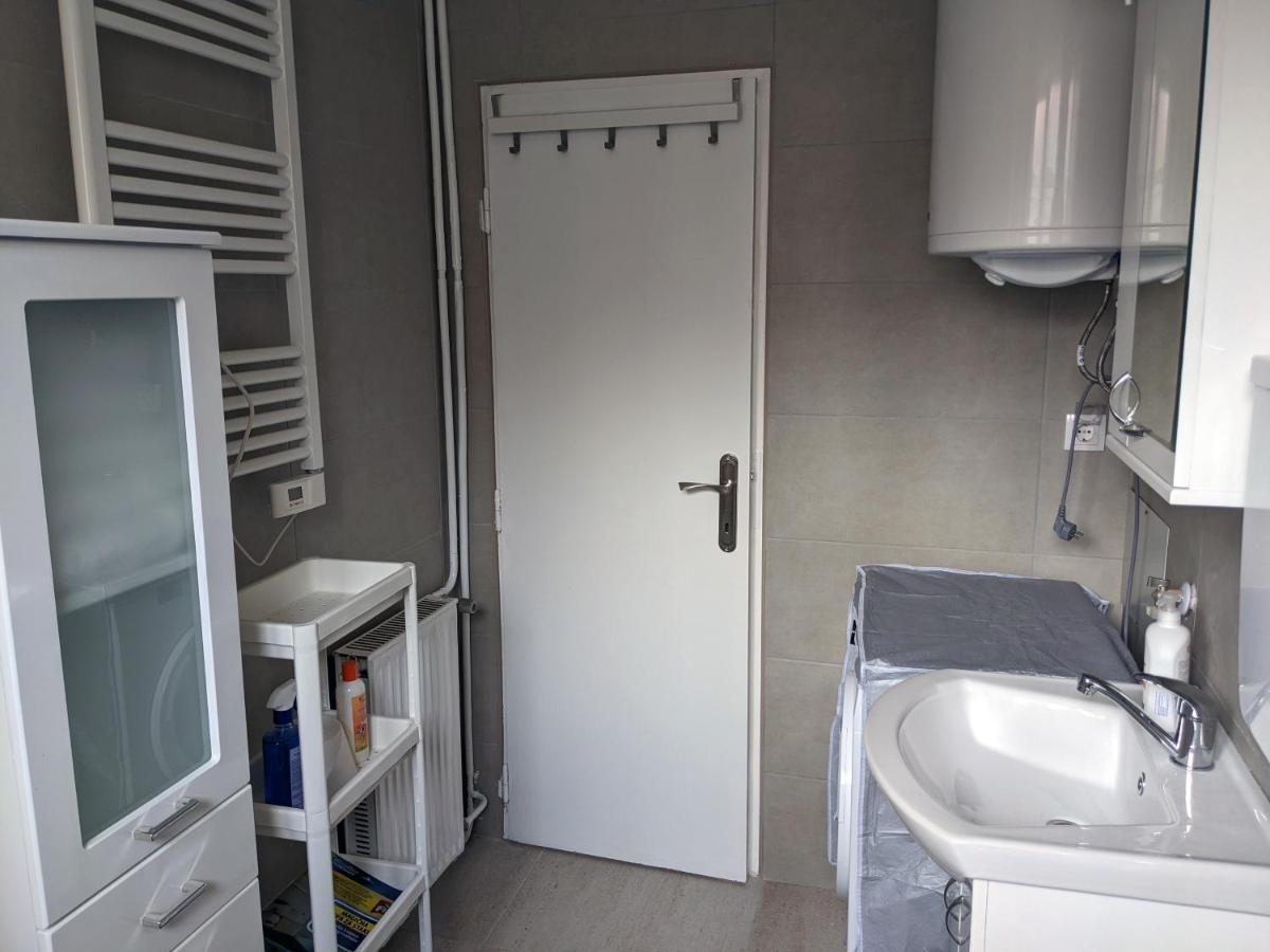 Affordable And Newly Renovated 1-Bedroom Apartment Kraljevo Zewnętrze zdjęcie