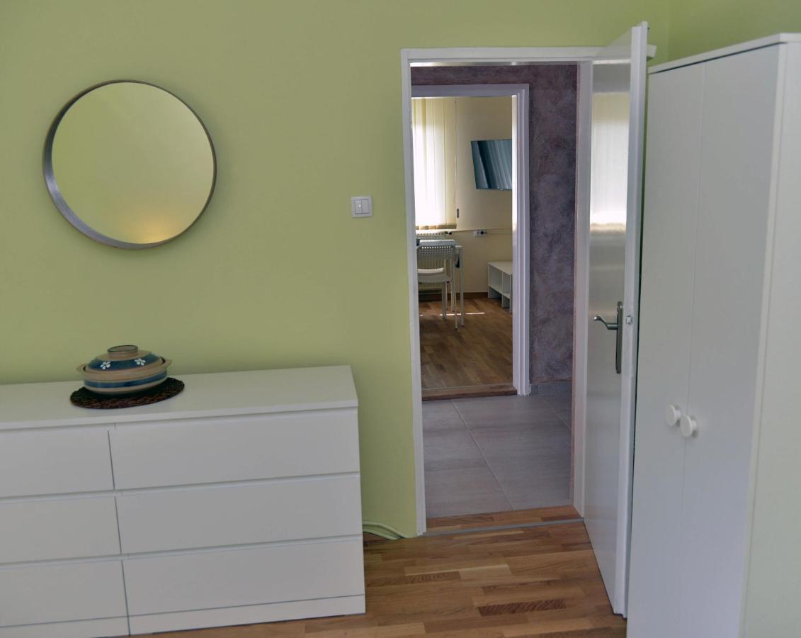 Affordable And Newly Renovated 1-Bedroom Apartment Kraljevo Zewnętrze zdjęcie