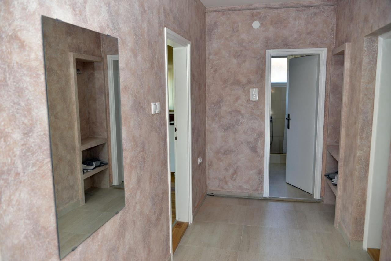Affordable And Newly Renovated 1-Bedroom Apartment Kraljevo Zewnętrze zdjęcie